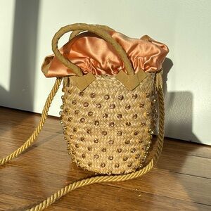Le Nine Nina Crystal Basket Bag - Peach / Pink